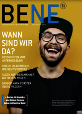 Das Cover des Bene Magazins Nummer 31 zeigt einen lachenden Mann mit Kappe